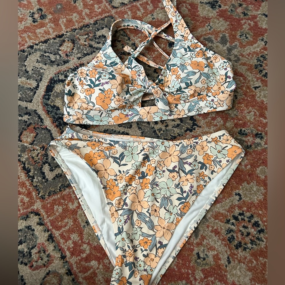 CUPSHE floral swimsuit